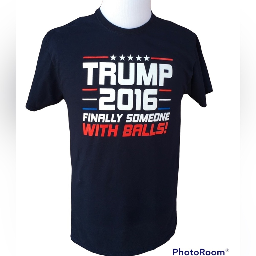 TRUMP 2016 TEE SIZE MED  EXCELLENT USED CONDITION